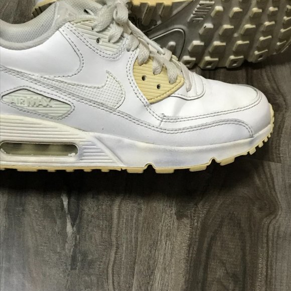 Nike Air Max 90 Triple White Youth Size 6Y Style 307793-167   - 224835 - Picture 9 of 12